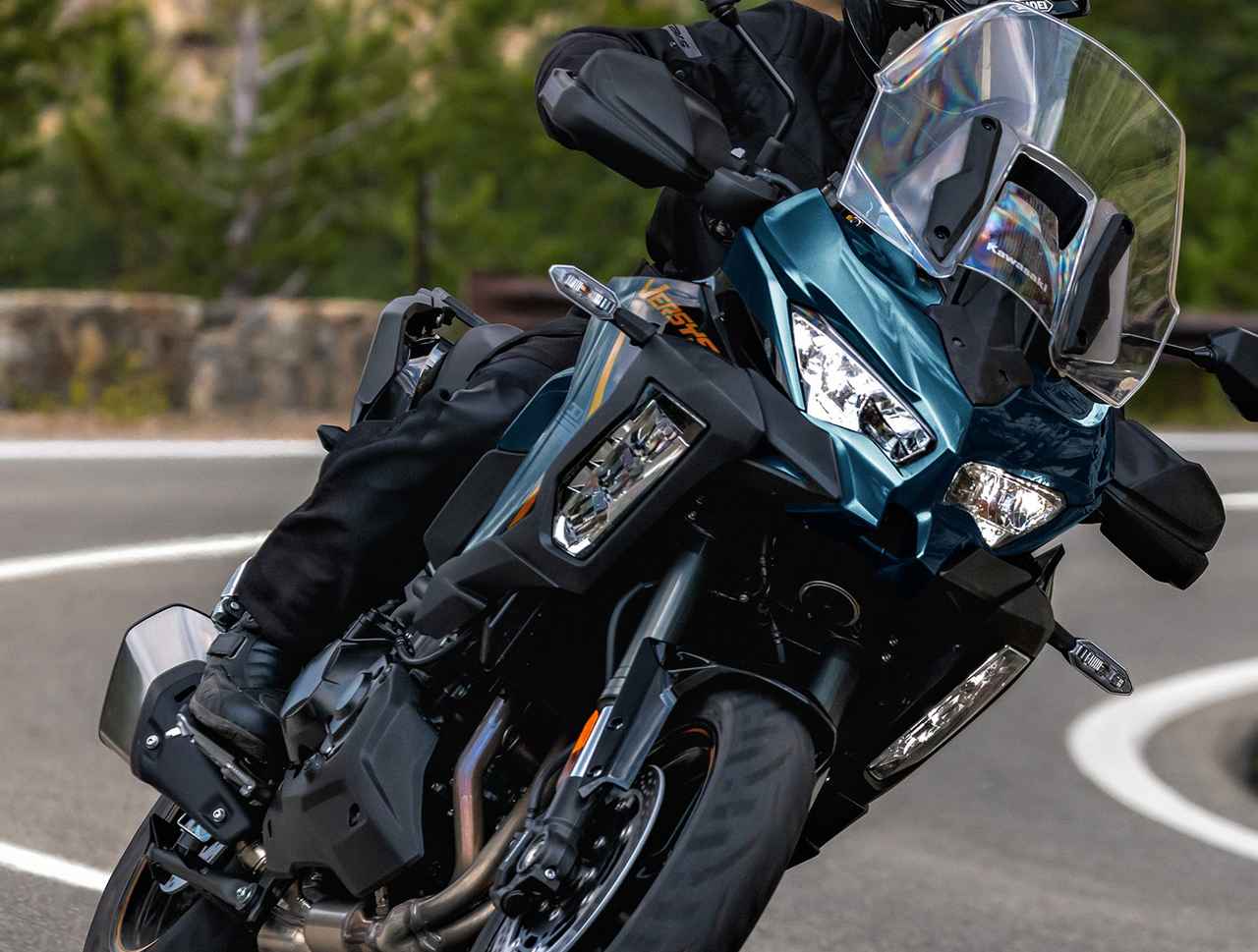 画像: 【新色登場！】長距離ツーリングも快適なカワサキ「ヴェルシス1100SE」の2026年モデルがデビュー - webオートバイ