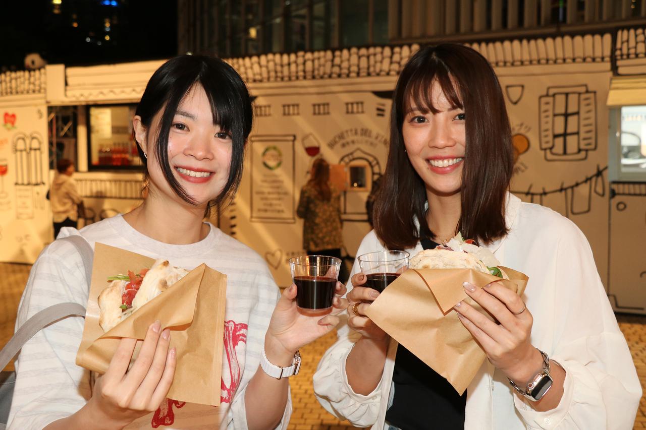 画像2: ▲本場の味を再現した、できたてのマルゲリータやカルツォーネはとっても美味! ワインやイタリアンビール「ペローニ」なども用意され、お腹の中までイタリアを味わい尽くせるイベントでした。