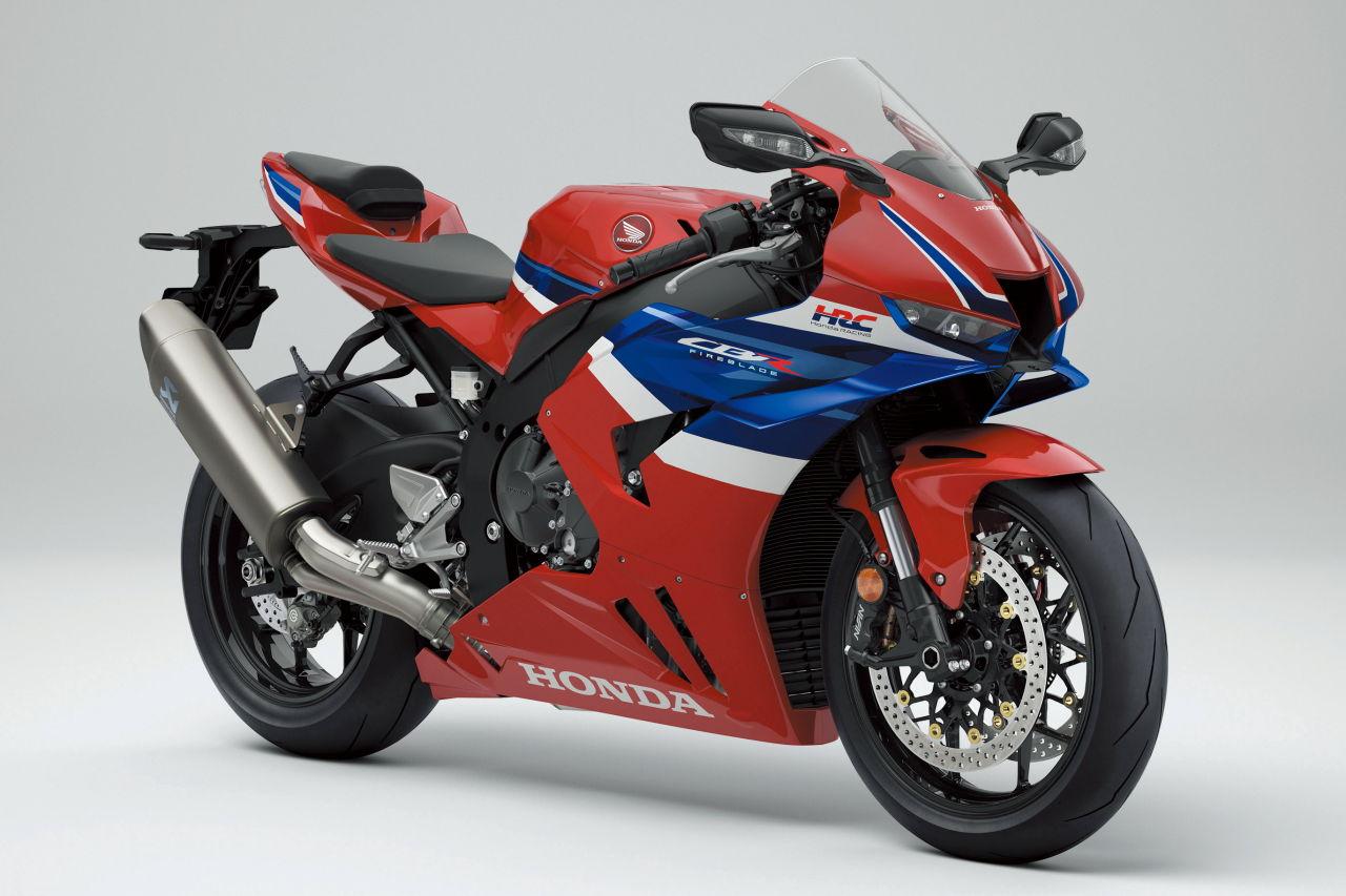 画像: 総排気量：999cc エンジン形式：水冷4ストDOHC4バルブ並列4気筒 シート高：830mm 車両重量：200kg／201kg（SP） 発売日：2024年3月1日 税込価格：248万6000円／284万9000円（SP） ※写真は「CBR1000RR-R FIREBLADE」