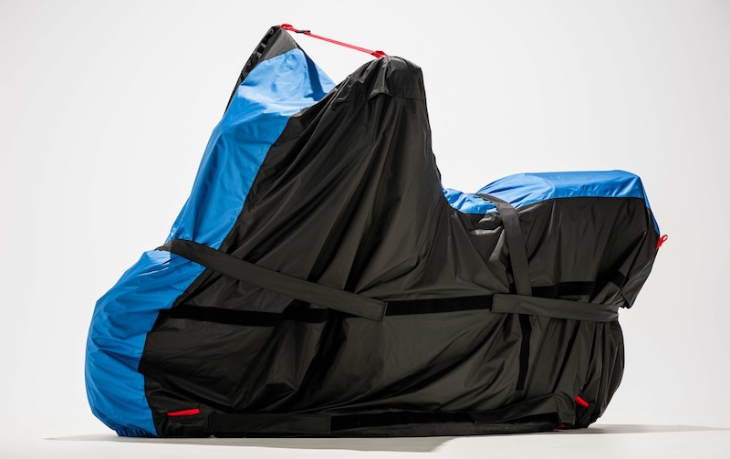 画像: BMC 防水断熱バイクカバー（BM-MK26RBC） 販売価格：29,980円（税込） サイズ：フリー／カラー：ブラック 発売日：2026年6月26日