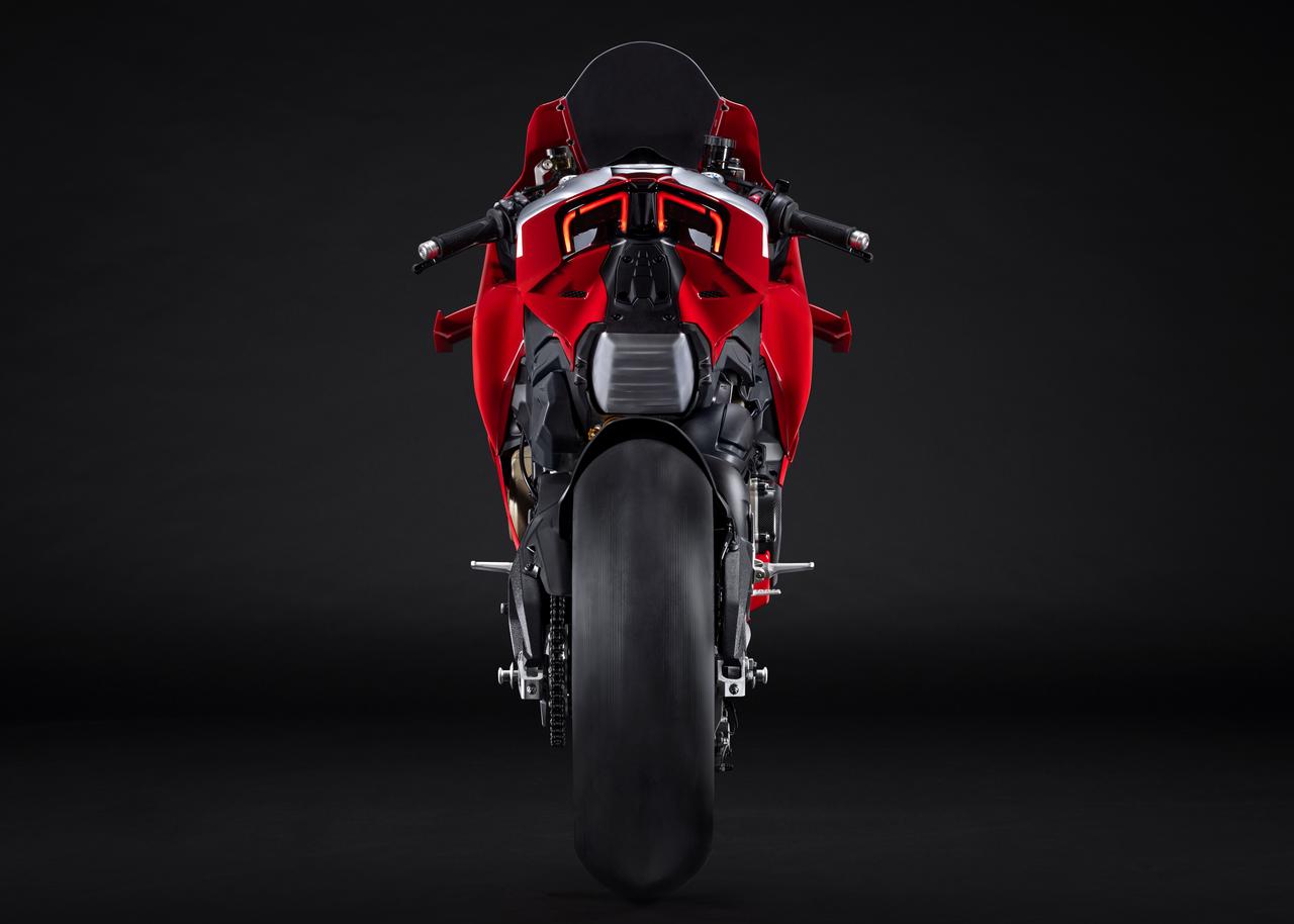 画像5: 【究極の1台】ドゥカティ「パニガーレV4 R」が日本発売! MotoGP直系・218PSエンジンと最新電子制御を搭載したスーパーバイク!