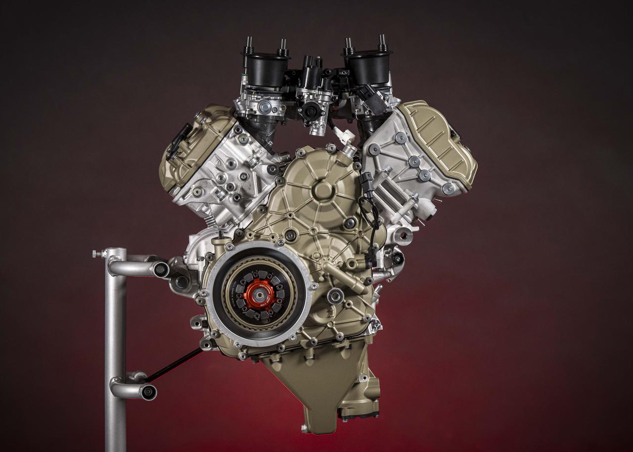 画像: 218PSを発揮するMotoGP直系ユニット