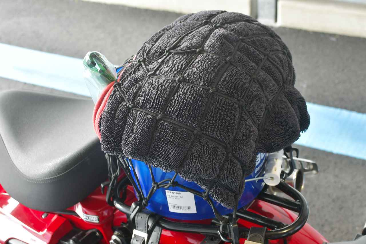 画像2: 洗車ブースの設備をチェック