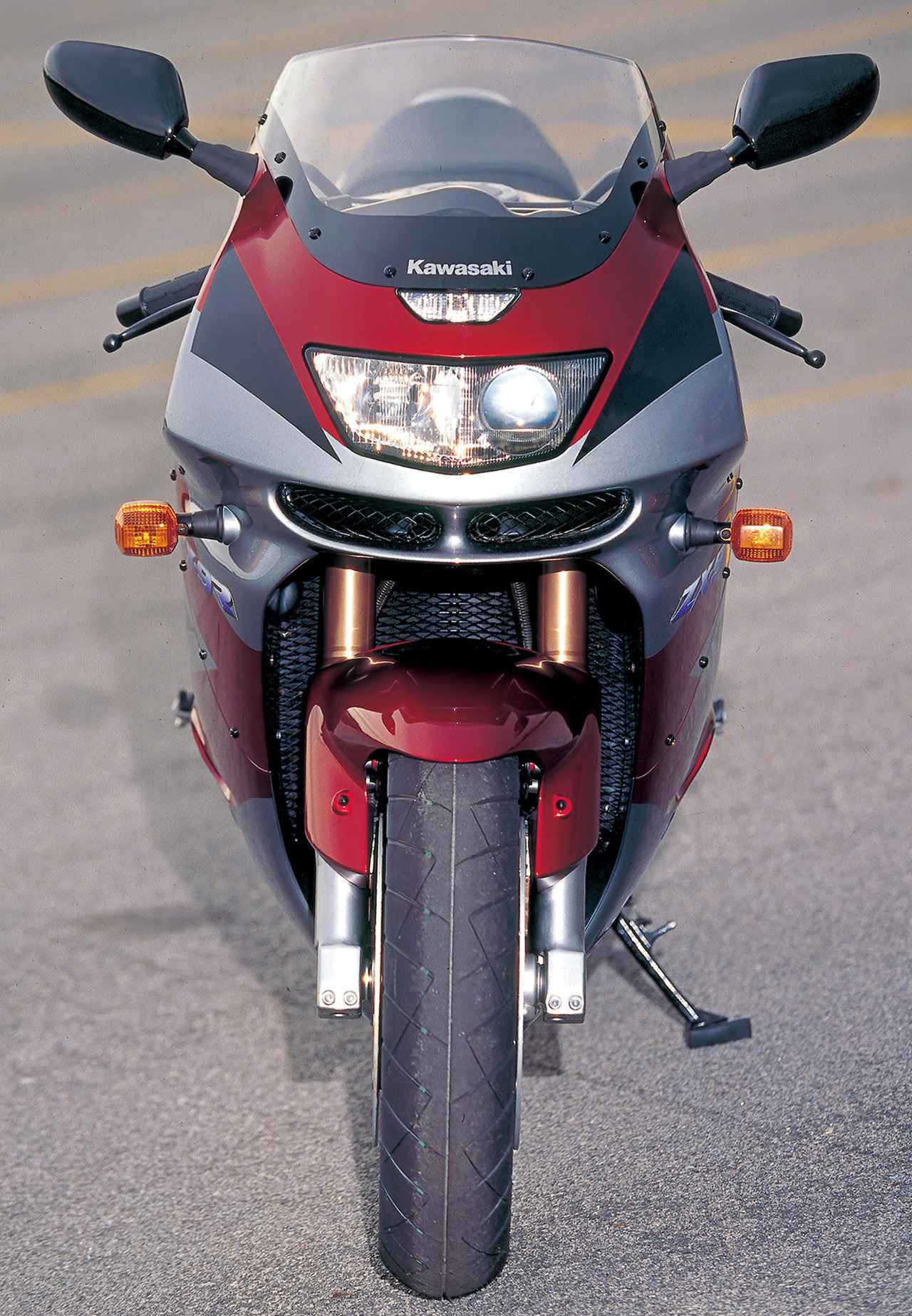 画像 : 5番目の画像 - 【写真6枚】目指せOVER300km/h！・ビッグバイクブーム（1990-1999年） - webオートバイ