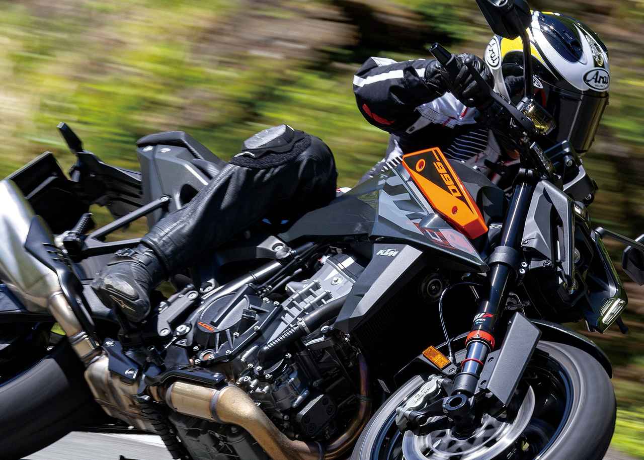 画像: KTM「990 DUKE」インプレ｜パワフルなエンジンと抜群の足まわりが生み出す至福の走り！ - webオートバイ