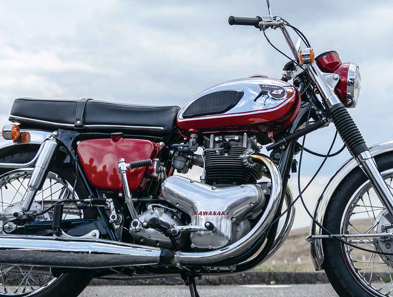 画像: カワサキ「W800」(2026)のルーツは「650 W1」(1966)|2019年に「W800」として復活【最新ネオクラ ルーツ伝】 - webオートバイ