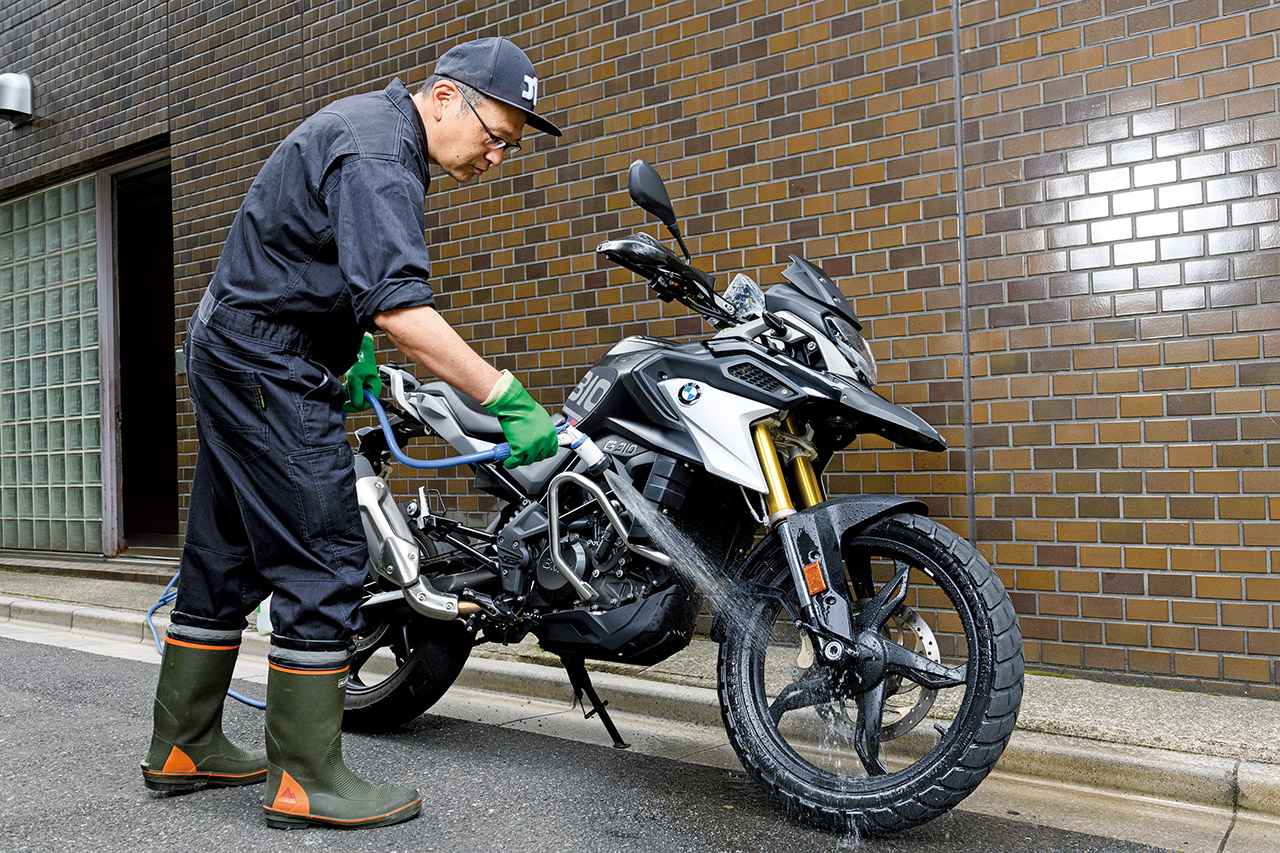 画像3: 5.実際にバイクを洗車してみよう！