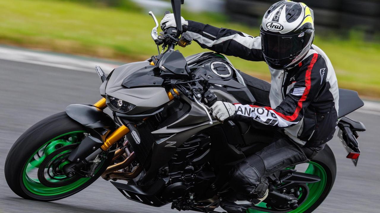 画像: 【国内初試乗】カワサキ「Z1100 SE」インプレ|圧倒的な存在感はそのままに優しさを増した円熟のZ! - webオートバイ