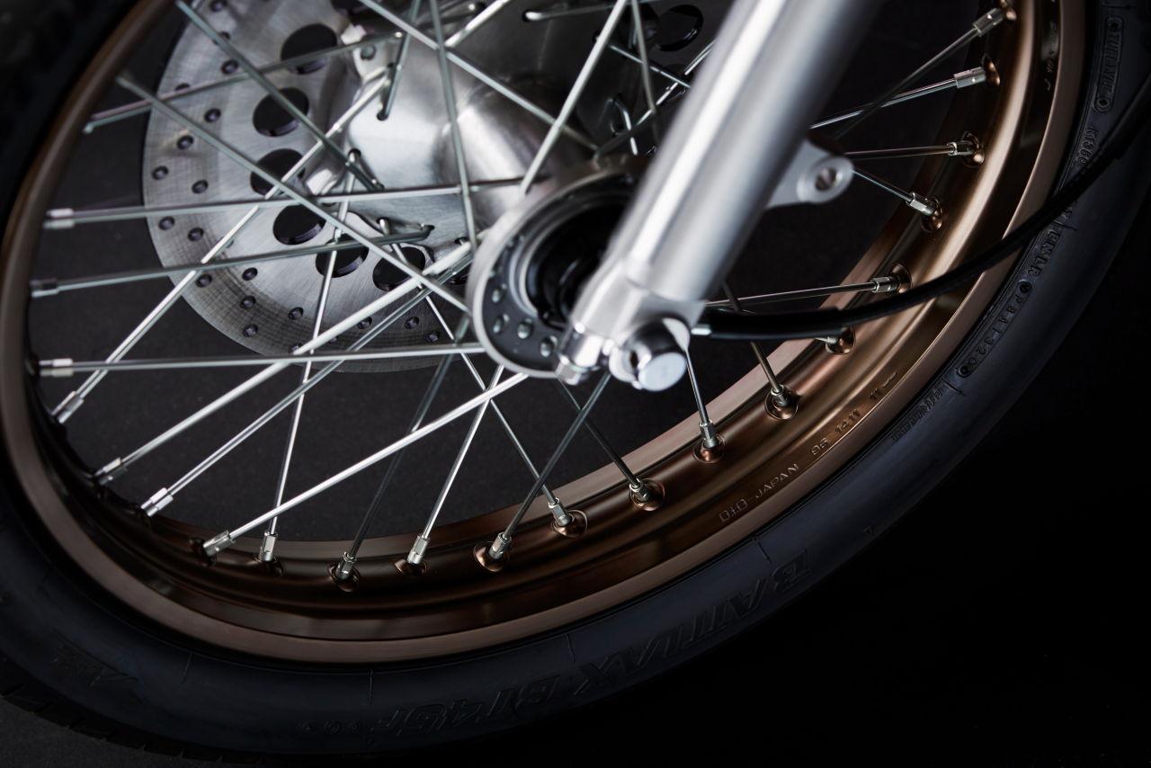 画像2: 生産終了してなかったの?! ヤマハSR400に「ファイナル リミテッドエディション」が登場! 限定700台のシン・最終モデル【海外】
