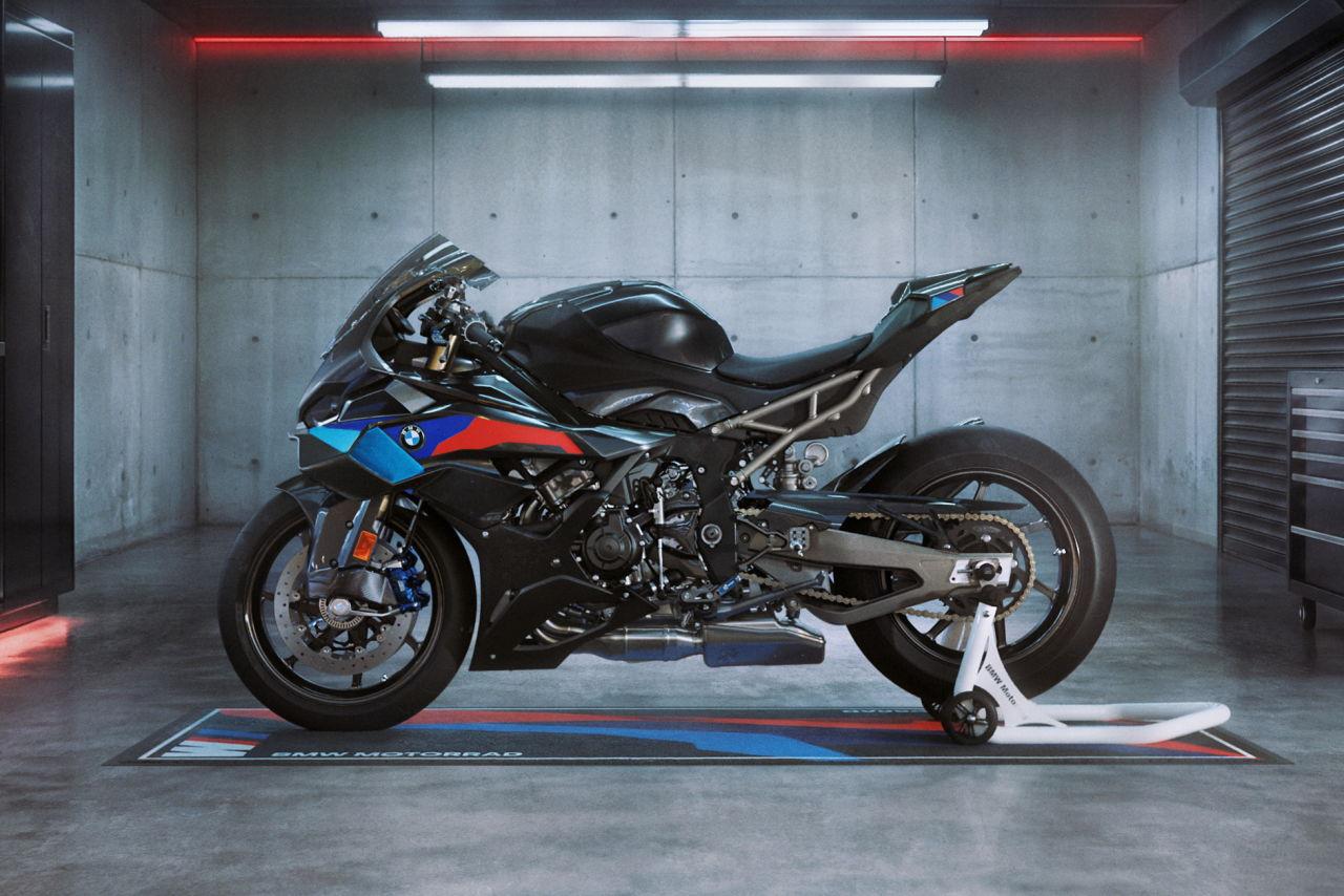 画像3: BMW Motorrad S1000RR 2027年モデル 詳細未発表