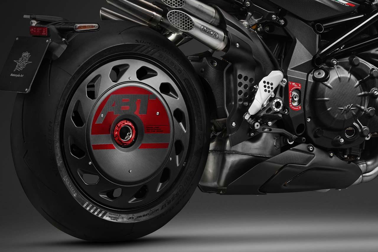 画像 : 8番目の画像 - 【画像17枚】MVアグスタ「ブルターレ1000 ABT」イタリア×ドイツの融合 - webオートバイ