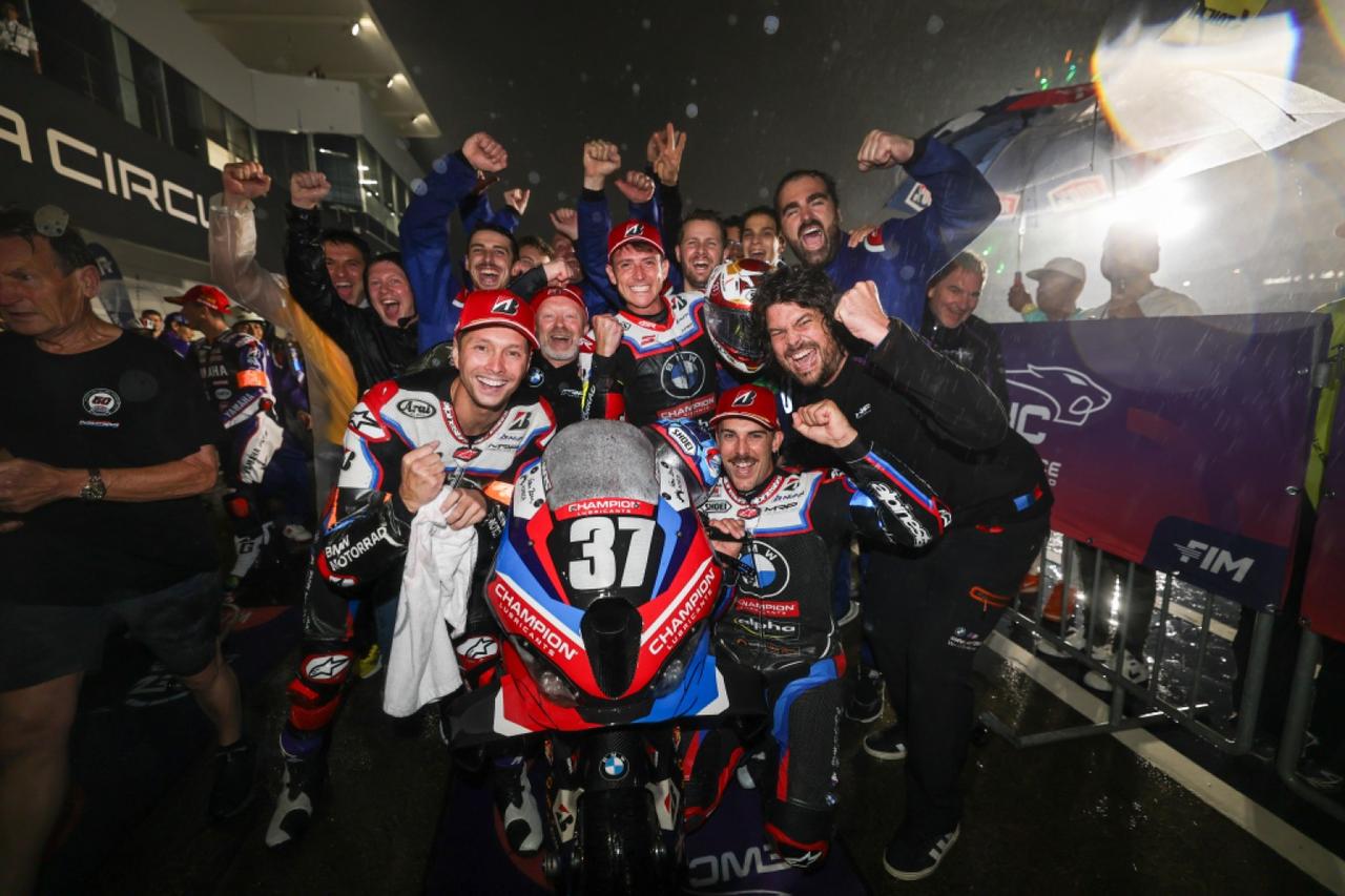 画像 : 1番目の画像 - 【写真10枚】BMW MOTORRAD 鈴鹿8耐報告会 - webオートバイ