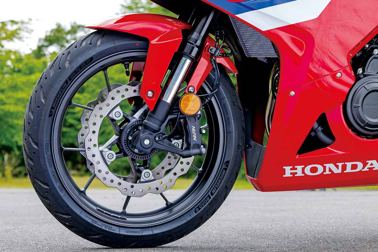 画像 : 17番目の画像 - 【写真21枚】ホンダ「CBR400R E-Clutch」 - webオートバイ