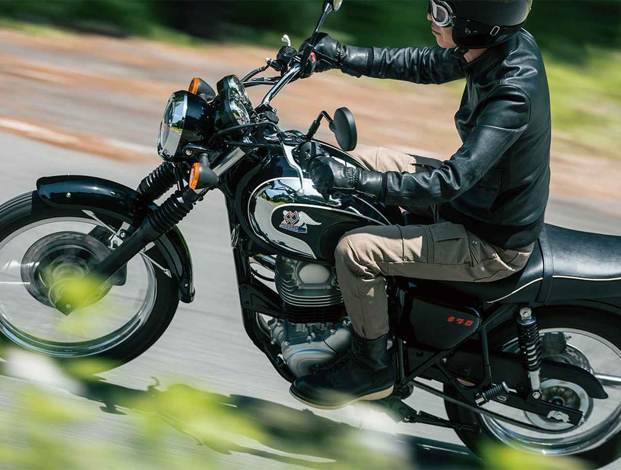画像: カワサキ「メグロS1」2026年モデルが発売! 輝くメッキタンクやアルミ製ロゴバッジなど軽二輪トップクラスの高級感を演出 - webオートバイ
