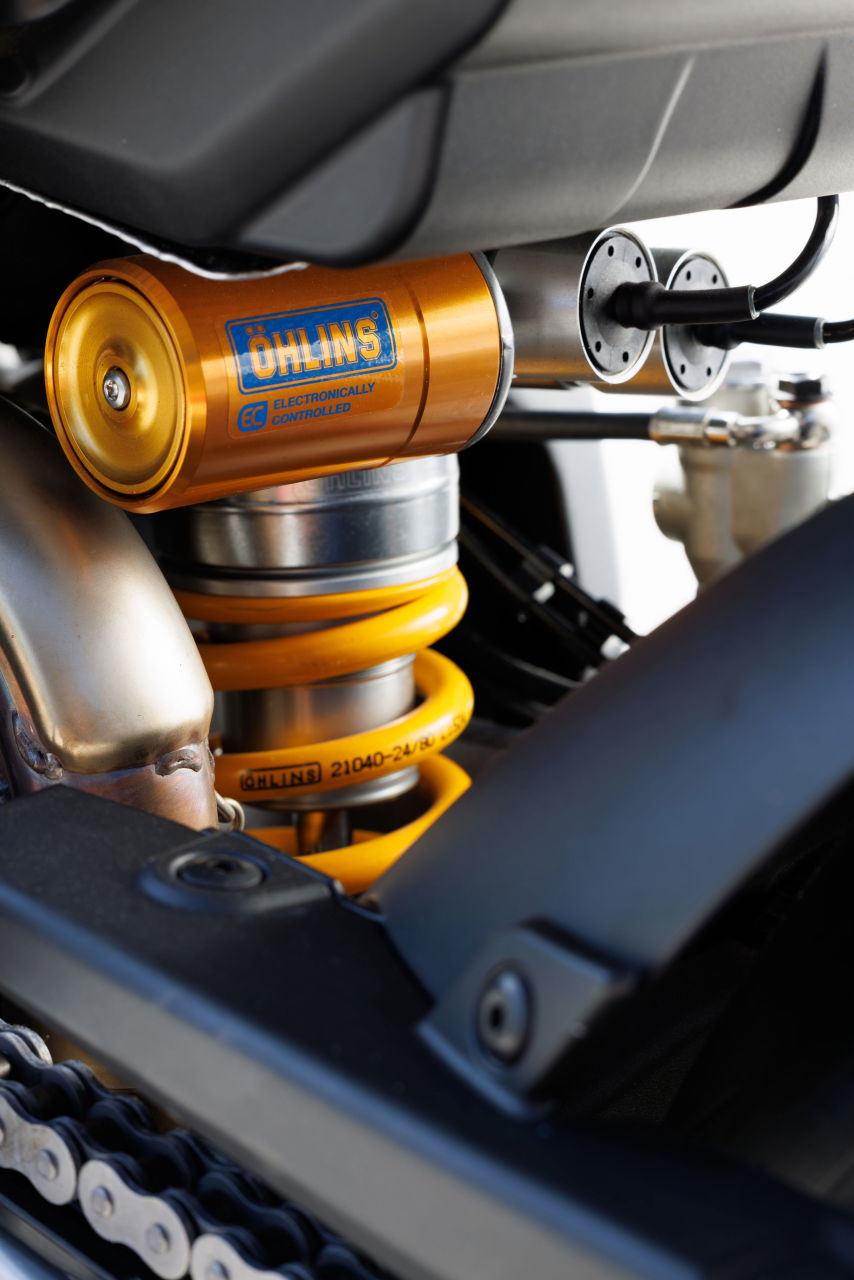 画像 : 13番目の画像 - 【画像19枚】アプリリア新型「RSV4 FACTORY」の全貌 - webオートバイ