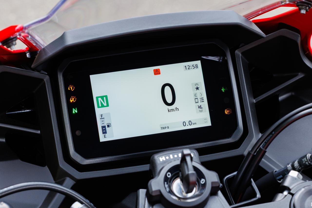 画像12: ホンダ「CBR400R E-Clutch」インプレ|ついに400クラスにも搭載! 広がり続けるEクラッチの世界