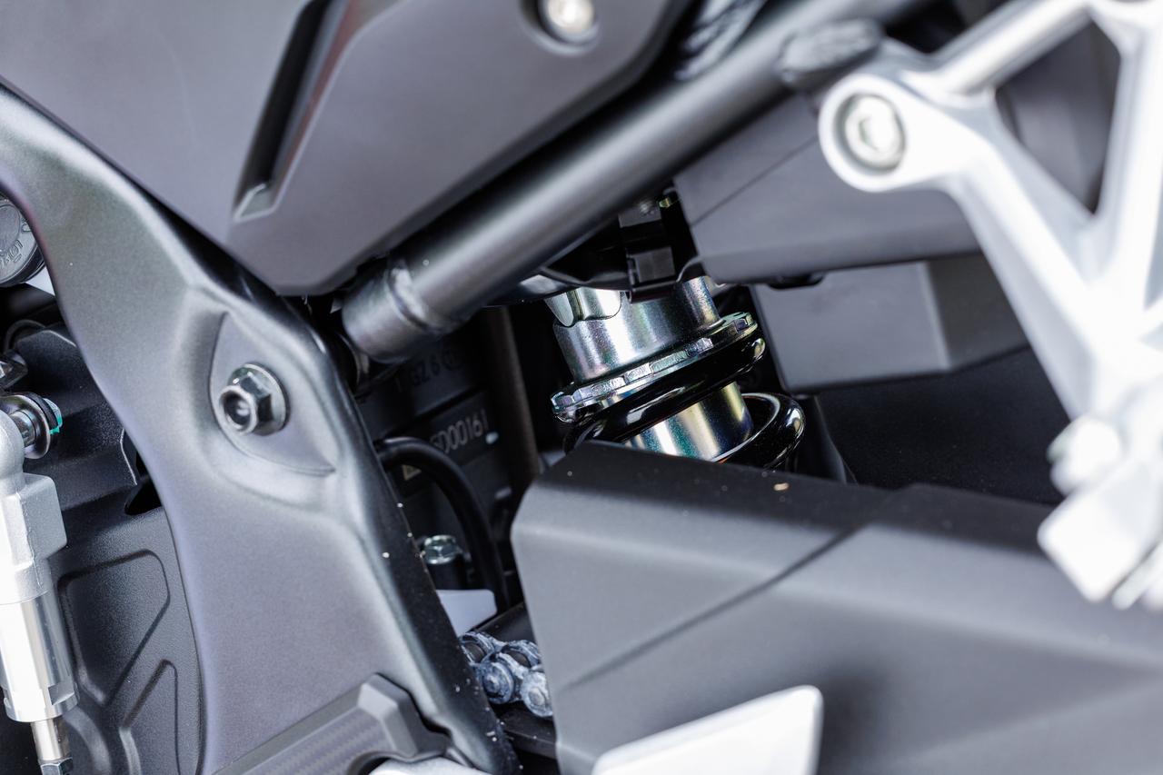 画像18: ホンダ「CBR400R E-Clutch」インプレ|ついに400クラスにも搭載! 広がり続けるEクラッチの世界