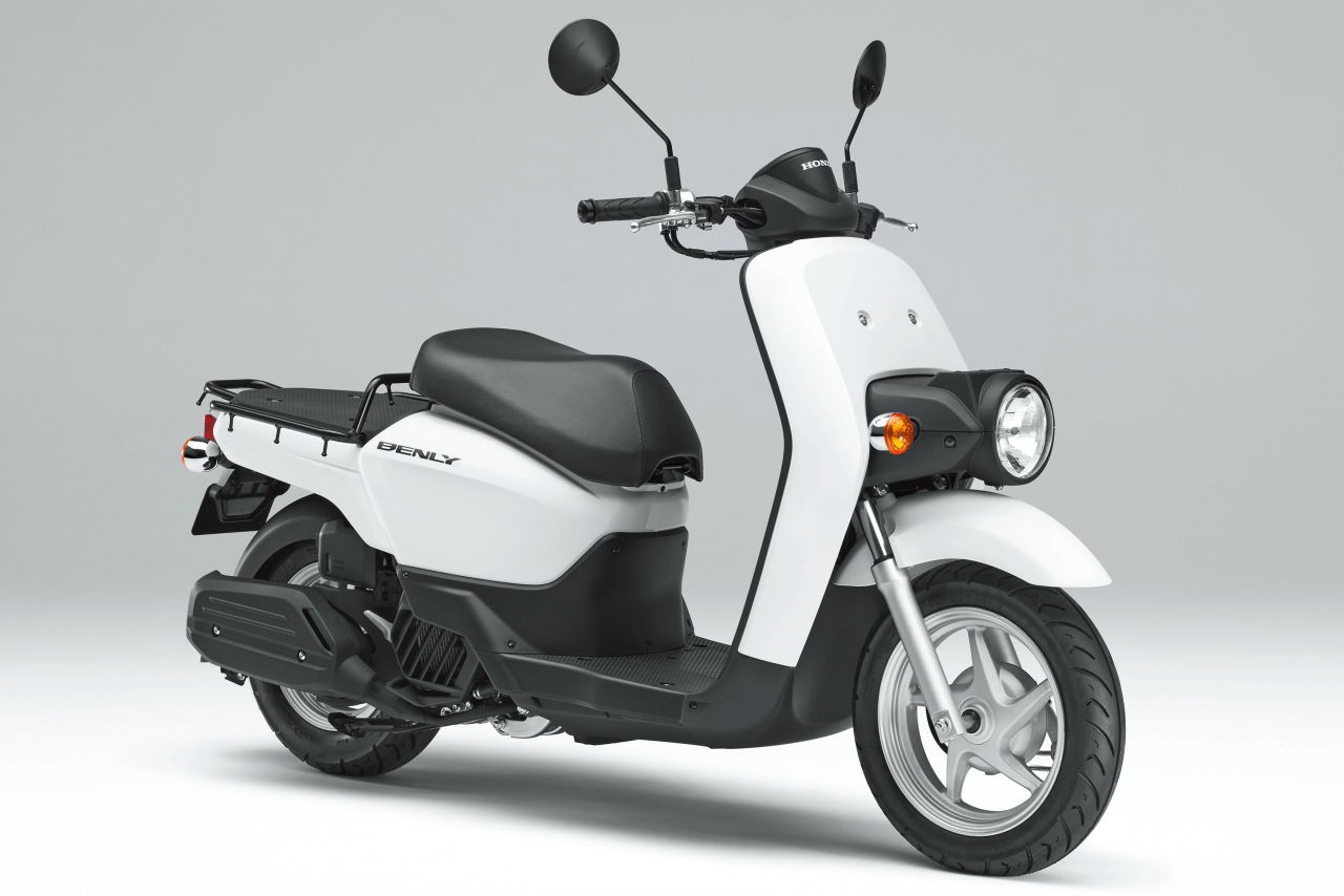 画像: 総排気量:49cc エンジン形式:水冷4ストOHC2バルブ単気筒 シート高:710mm 車両重量:110kg/114kg (PRO) 発売日:2017年11月2日 税込価格:24万2000円/25万3000円(PRO) ※写真は「BENLY」
