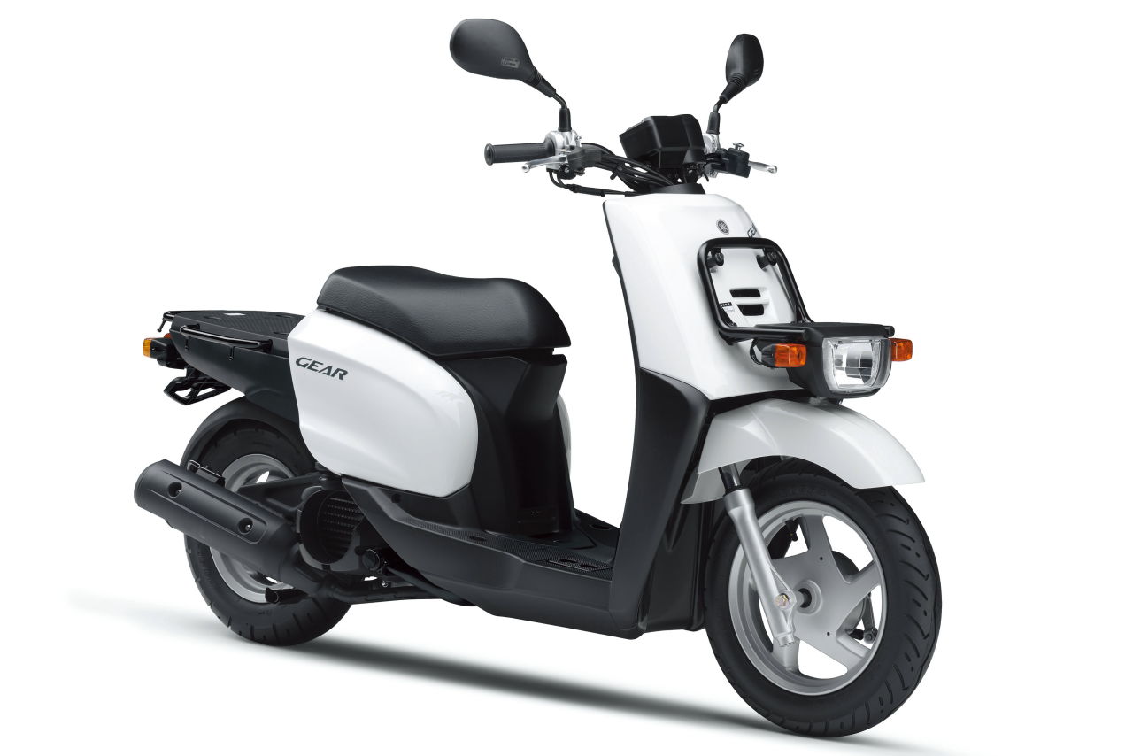 画像: 総排気量:49cc エンジン形式:水冷4ストOHC3バルブ単気筒 シート高:715mm 車両重量:98kg/104kg(NEWS GEAR)/101kg(パーキングスタンド) 発売日:2024年7月19日 税込価格:27万9400円/29万400円(NEWS GEAR)/30万1400円(パーキングスタンド) ※写真は「パーキングスタンド」