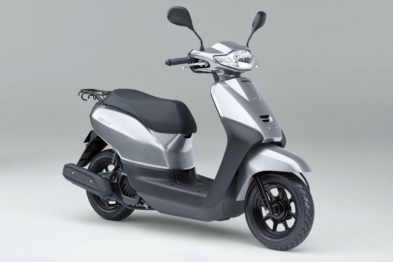 画像: 総排気量:49cc エンジン形式:水冷4ストOHC2バルブ単気筒 シート高:720mm/705mm(BASIC) 車両重量:79kg/78kg(BASIC) 発売日:2021年11月25日 税込価格:19万2500円/17万9300円(BASIC) ※写真は「TACT」