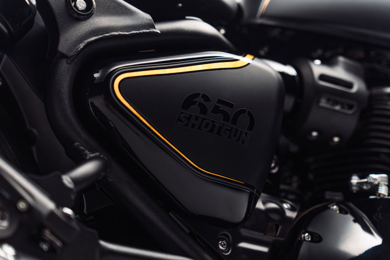 画像 : 6番目の画像 - 【画像15枚】ロイヤルエンフィールド「SHOTGUN 650 × Rough Crafts Edition」の全貌 - webオートバイ