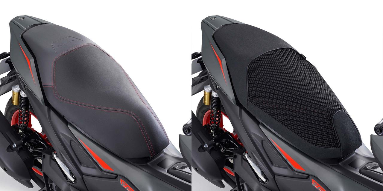 画像: 左：ローダウンシート レッドステッチ（2万7500円）／右：クールメッシュシートカバー（8250円）