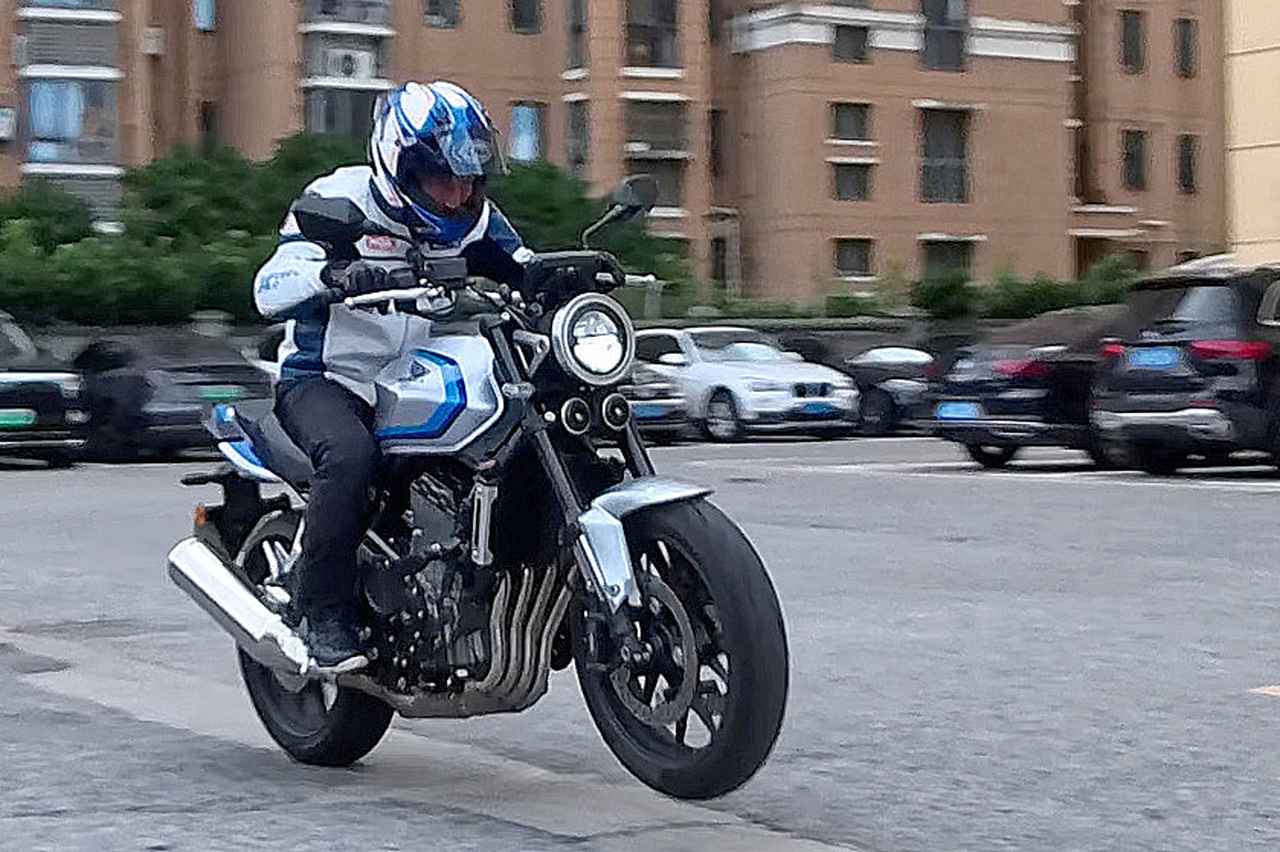 画像 : 15番目の画像 - 【写真20枚】ホンダ「CB500 SUPER FOUR E-Clutch」 - webオートバイ