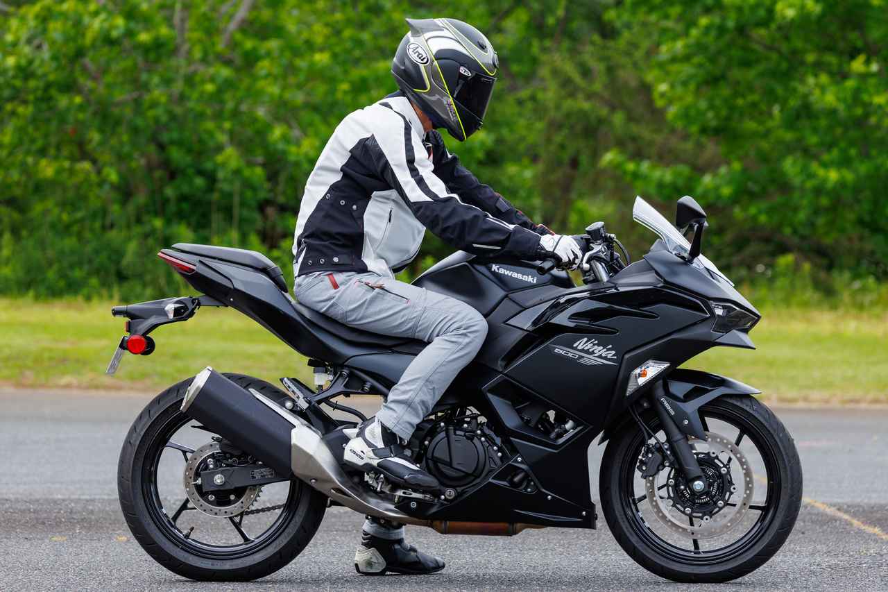 画像1: 【国内初試乗】カワサキ「Ninja 500」インプレ｜軽量コンパクトでパワーも十分！ベストバランス・ミドルニンジャ！