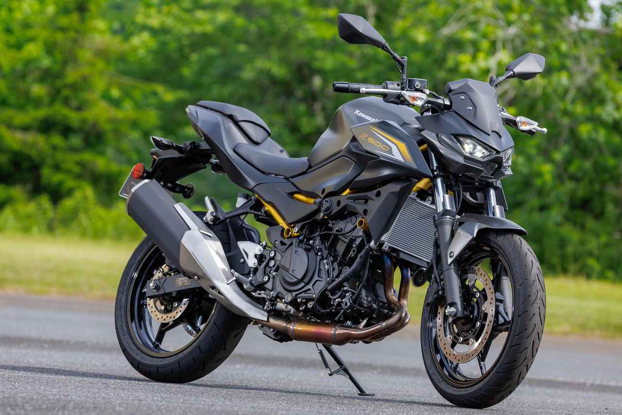 画像: KAWASAKI Z500 2026年モデル 総排気量:451cc エンジン形式:水冷4ストDOHC4バルブ並列2気筒 シート高:785mm 車両重量:167kg 価格:84万7000円 発売:2026年2月28日