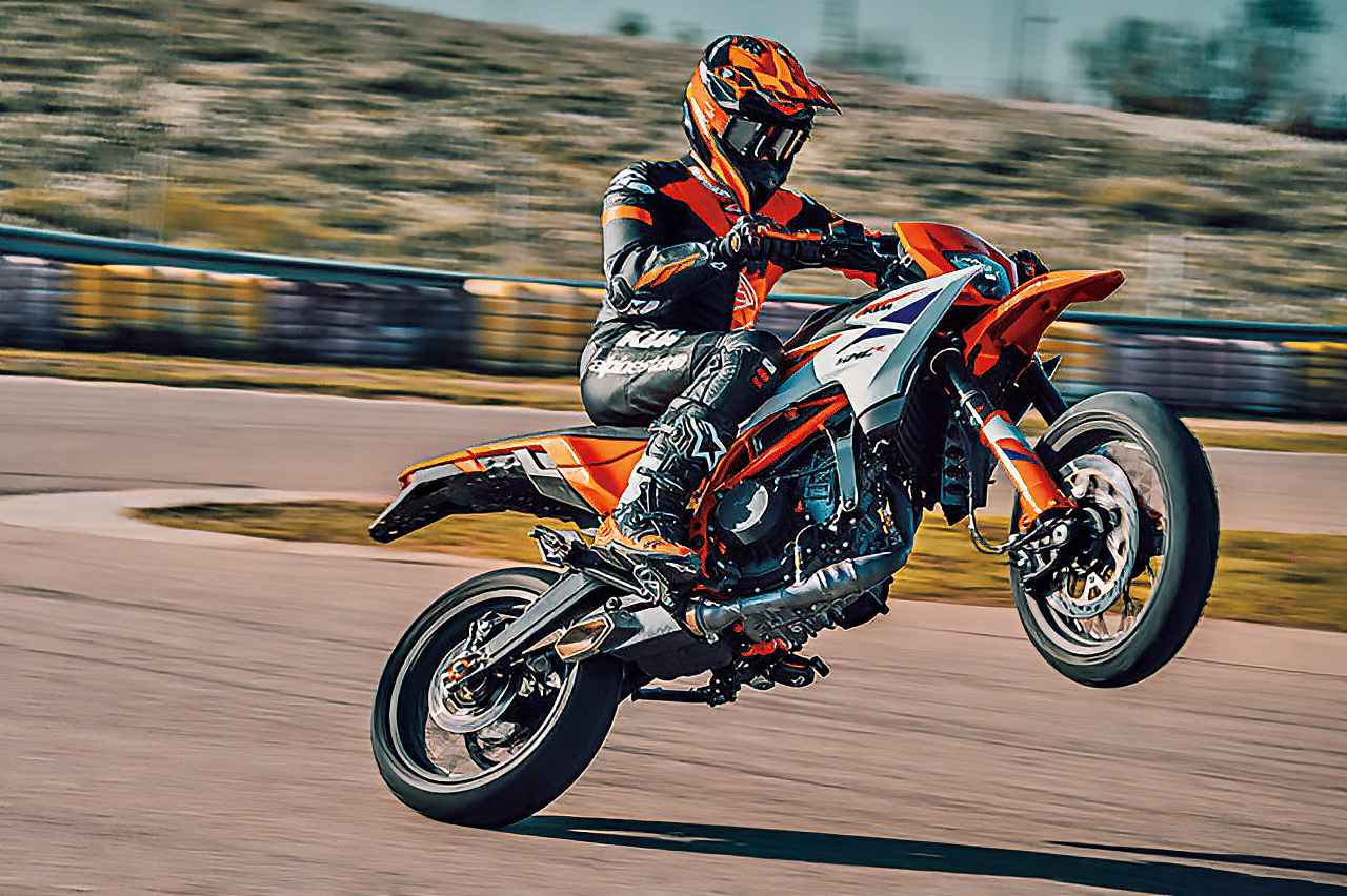 画像5: 新世代KTM「390」シリーズ5機種を一挙紹介！ LC4cエンジンが生み出す爽快な走りの魅力に迫る