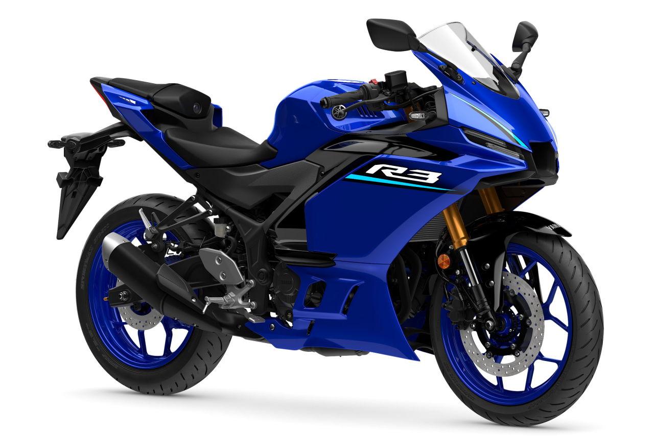 画像1: YAMAHA YZF-R3 2026年モデル 総排気量:320cc エンジン形式:水冷4ストDOHC4バルブ並列2気筒 シート高:780mm 車両重量:169kg 発売日:2026年5月28日/70周年=2026年2月27日 税込価格:72万6000円(青、黒、緑)/74万8000円(70周年 白×赤)