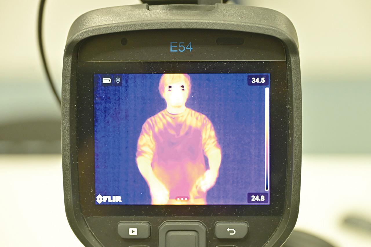 画像 : 3番目の画像 - 【写真30枚】最新クールギアでキンキン大作戦 - webオートバイ