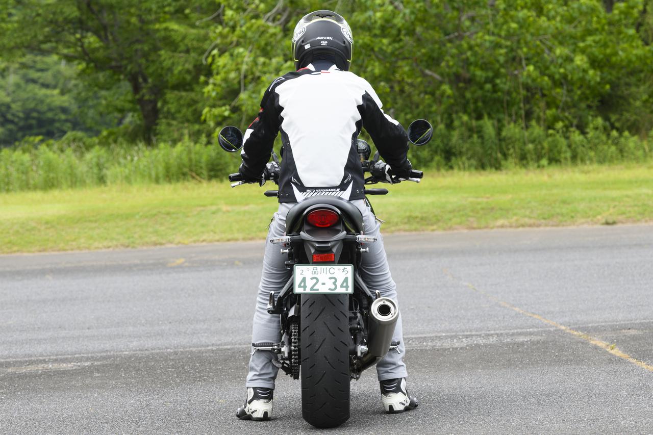 画像4: カワサキ「Z900RS Black Ball Edition」「Z900RS CAFE」インプレ｜美しく上質な漆黒のボディ！エンジン、走りも熟成進化