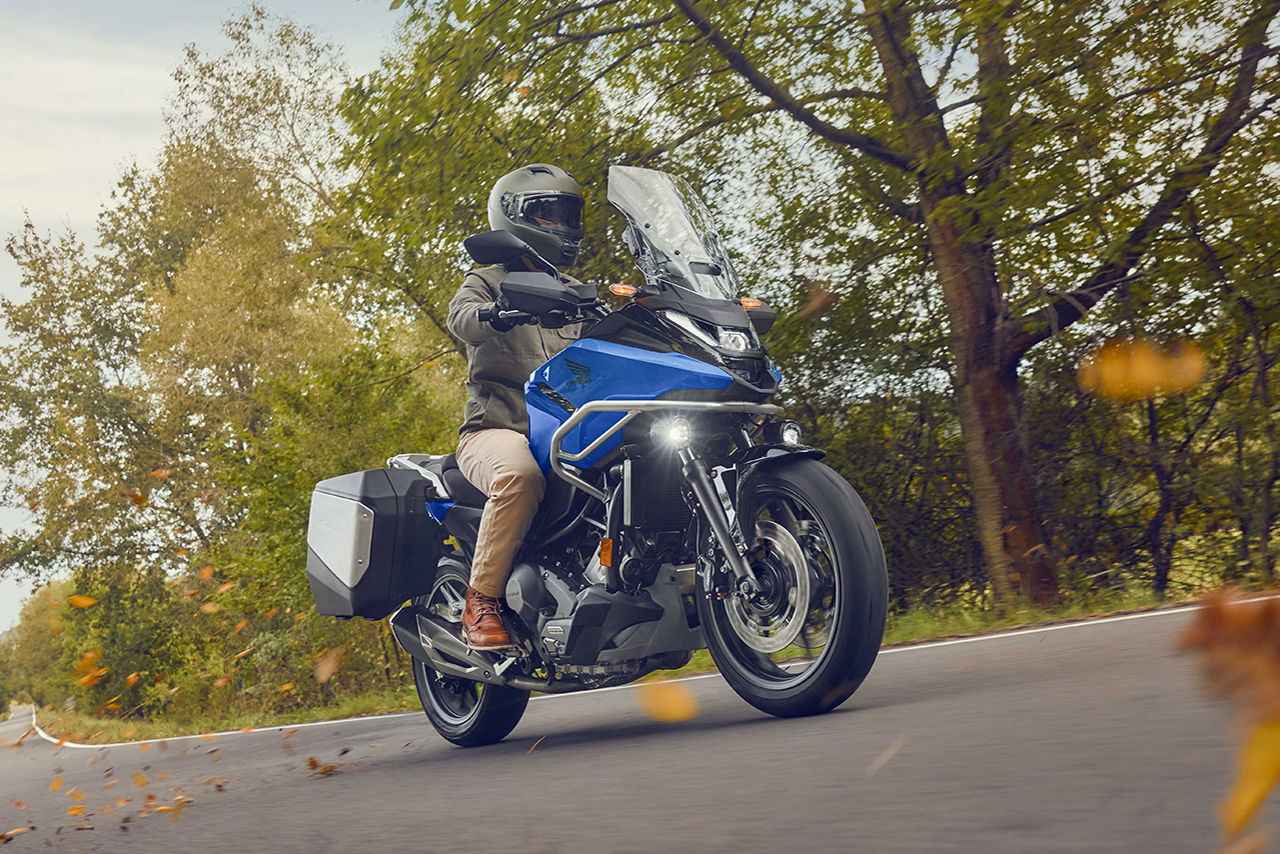 画像7: ホンダ「NC750X」2027年型がスタンバイ! 独自のDCTと優れた経済性で支持される万能機に新色ラインナップ【欧州】