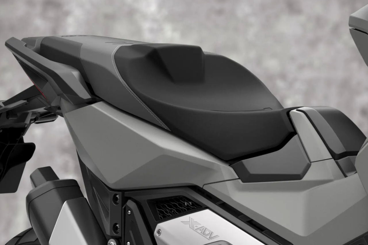画像3: 新色アッシュとグレーが追加！ ホンダ「X-ADV／スペシャルエディション」2027年モデル登場【欧州】