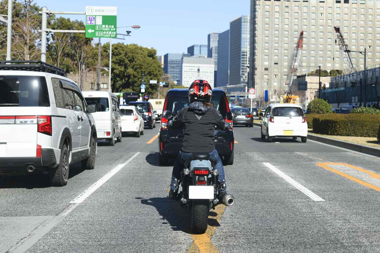 画像: 【JAPAN RIDERS 知恵袋】「見られる」運転を心がけよう! - webオートバイ