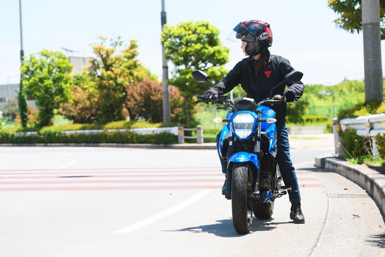 画像: 【JAPAN RIDERS 知恵袋】発進時は周囲を目視で確認! - webオートバイ