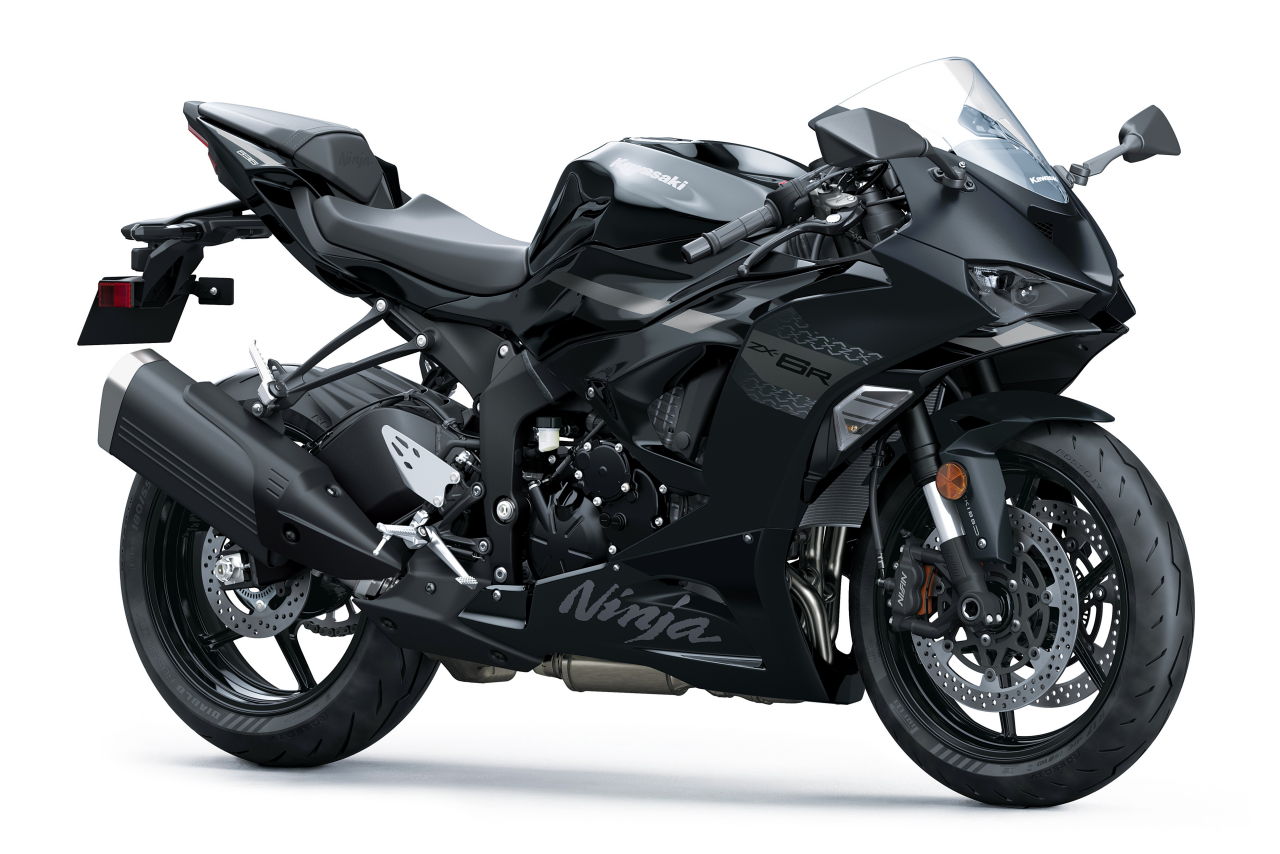 画像: KAWASAKI Ninja ZX-6R 2027年モデル（欧州仕様） 総排気量：636cc エンジン形式：水冷4ストDOHC4バルブ並列4気筒 シート高：830mm 車両重量：198kg Metallic Spark Black / Metallic Flat Spark Black