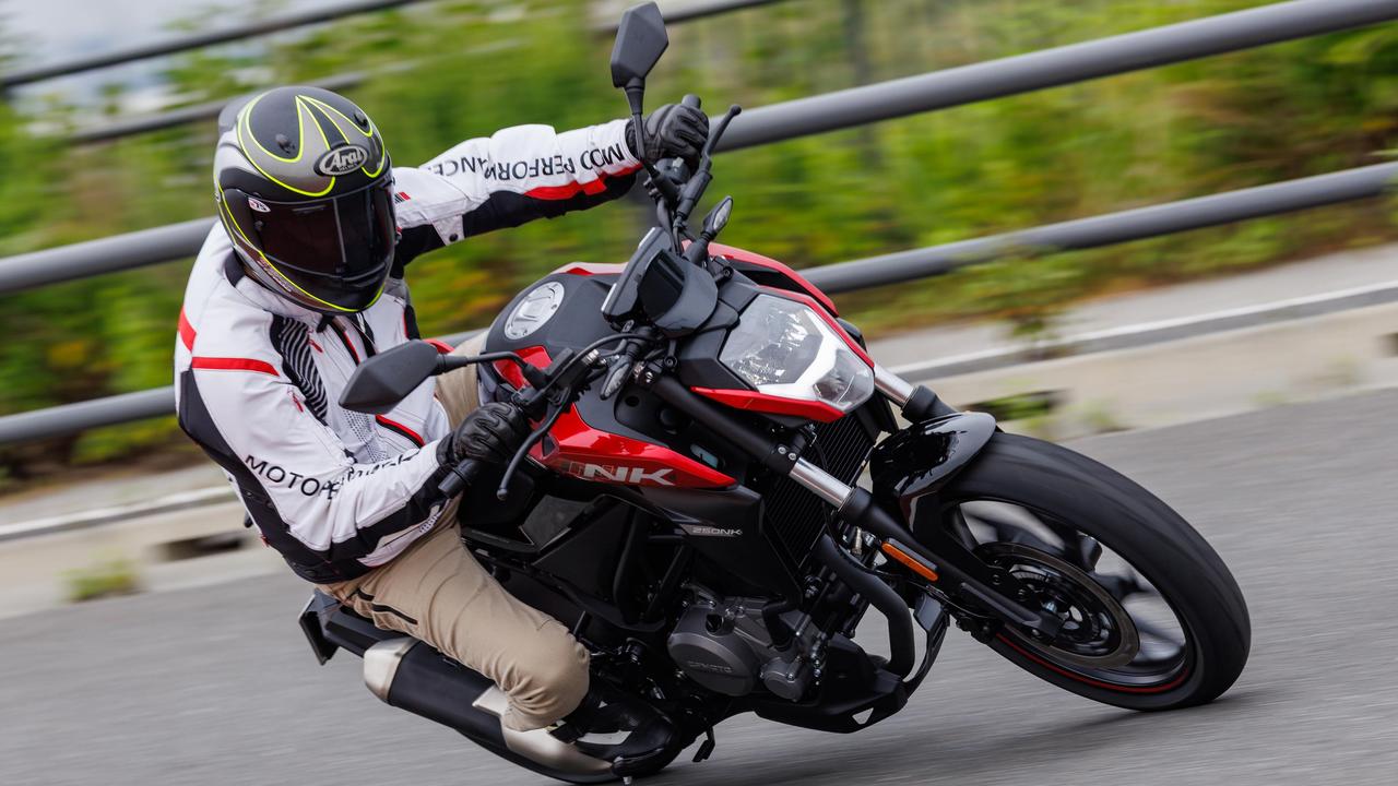 画像: 【国内初試乗】CFLITE「250NK」インプレ|クイックなフットワークが楽しめる快活ネイキッド! 50万円切りの価格も魅力 - webオートバイ