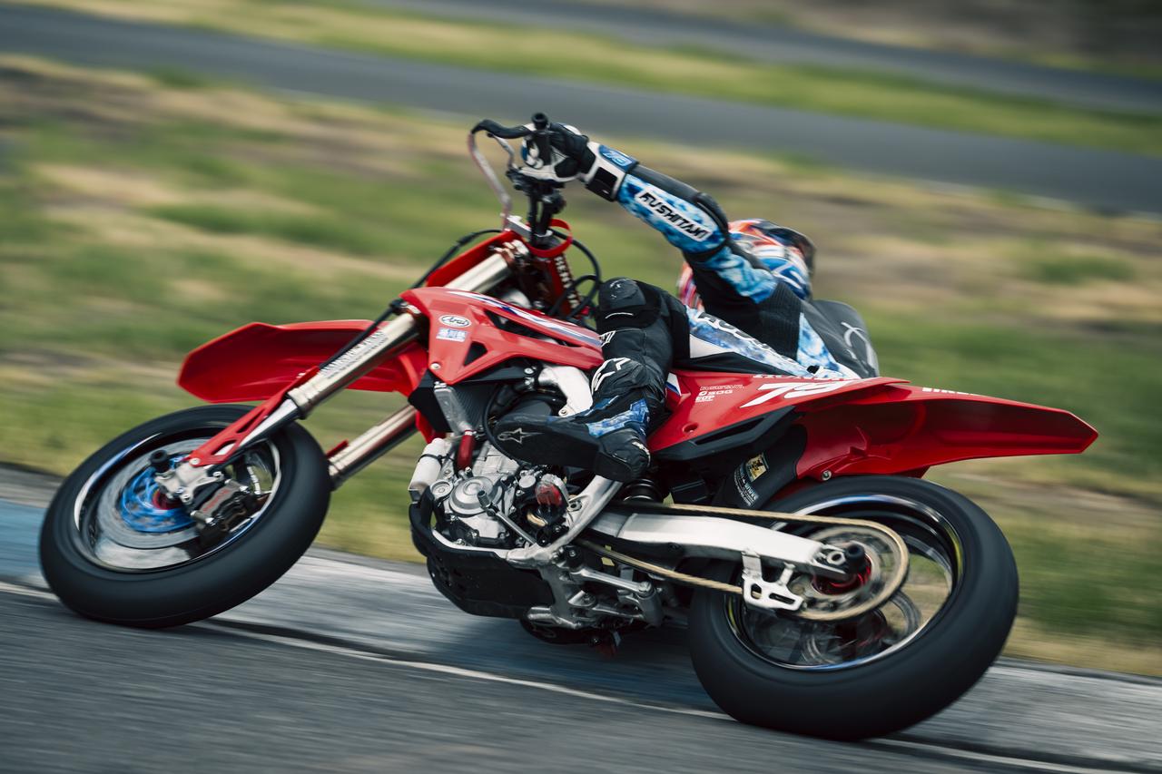 画像1: サマーブレイク中もバイクに乗りまくる理由とは?