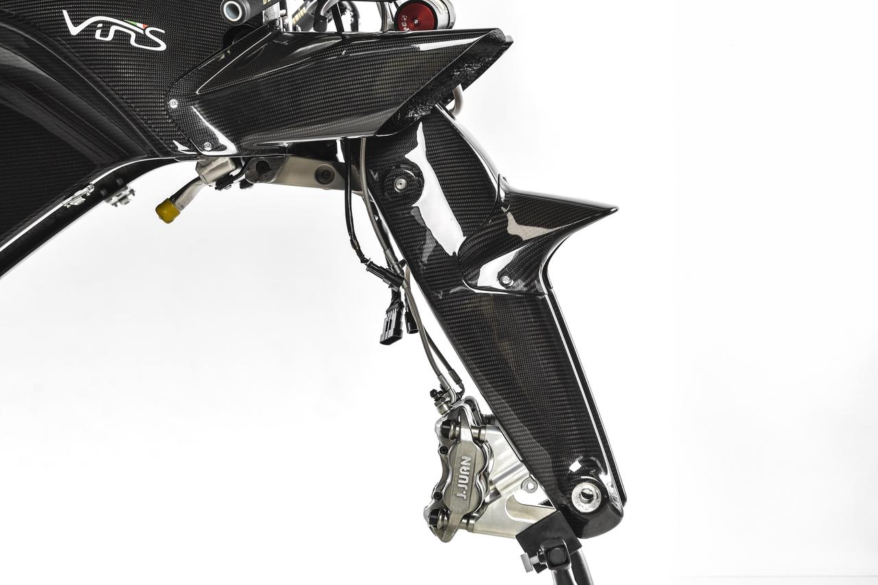 画像3: 【国内初試乗】VINS「DUECINQUANTA」インプレ|車重112kg×83HPの衝撃!2ストロークは進化し続ける