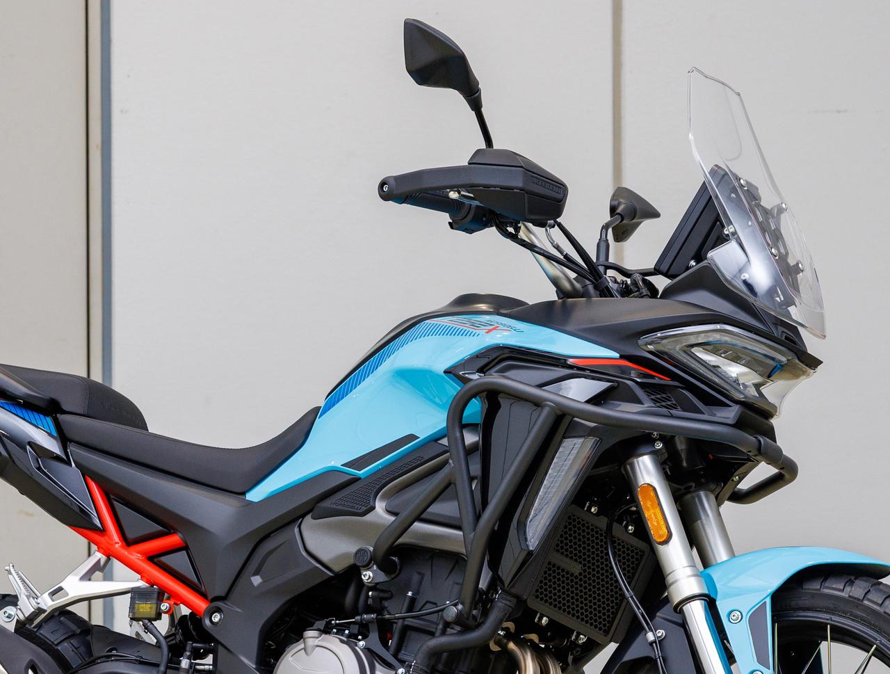 画像: 【日本初登場！】モルビデリ「T252X」32PSのツインエンジンを搭載する250ccアドベンチャーが初お披露目！ - webオートバイ