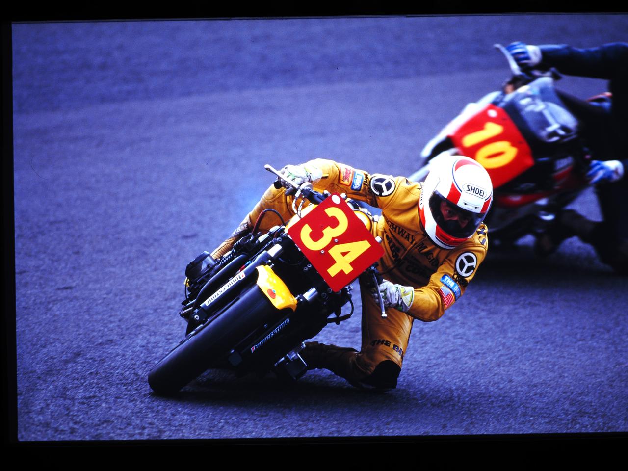 画像: これは1994年12月大会の写真。イエローコーンのZだ。当時、雑誌バイカーズステーションで取材し記事化されたときの素材を利用し、「テイスト・オブ・ツクバ＆フリーランス」本を制作する。