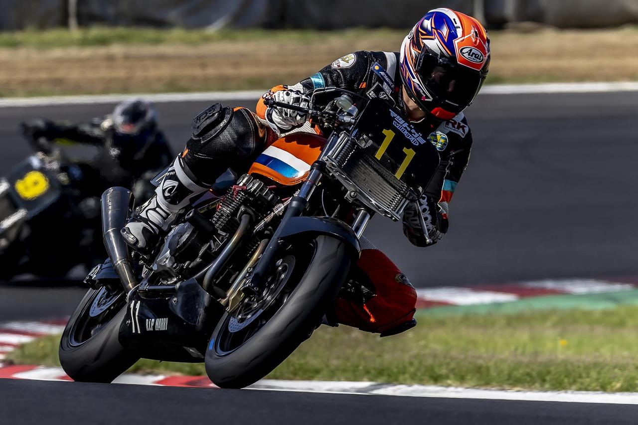 画像: 2026テイスト・オブ・ツクバ皐月ステージの参加ライダーのほぼすべての写真が手元にある。写真はZERO−2に参加したゼファー。(ZERO-4クラスのゼッケン16のH様の写真のみ撮り逃してしまいました。申し訳ないです)