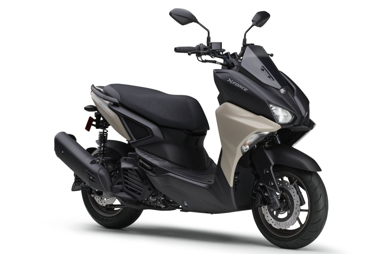 画像2: YAMAHA X FORCE 2026年モデル 総排気量:155cc エンジン形式:水冷4ストSOHC4バルブ単気筒 シート高:815mm 車両重量:130kg 発売日:2024年9月20日 税込価格:40万7000円(暗緑、ベージュ、白、黒)