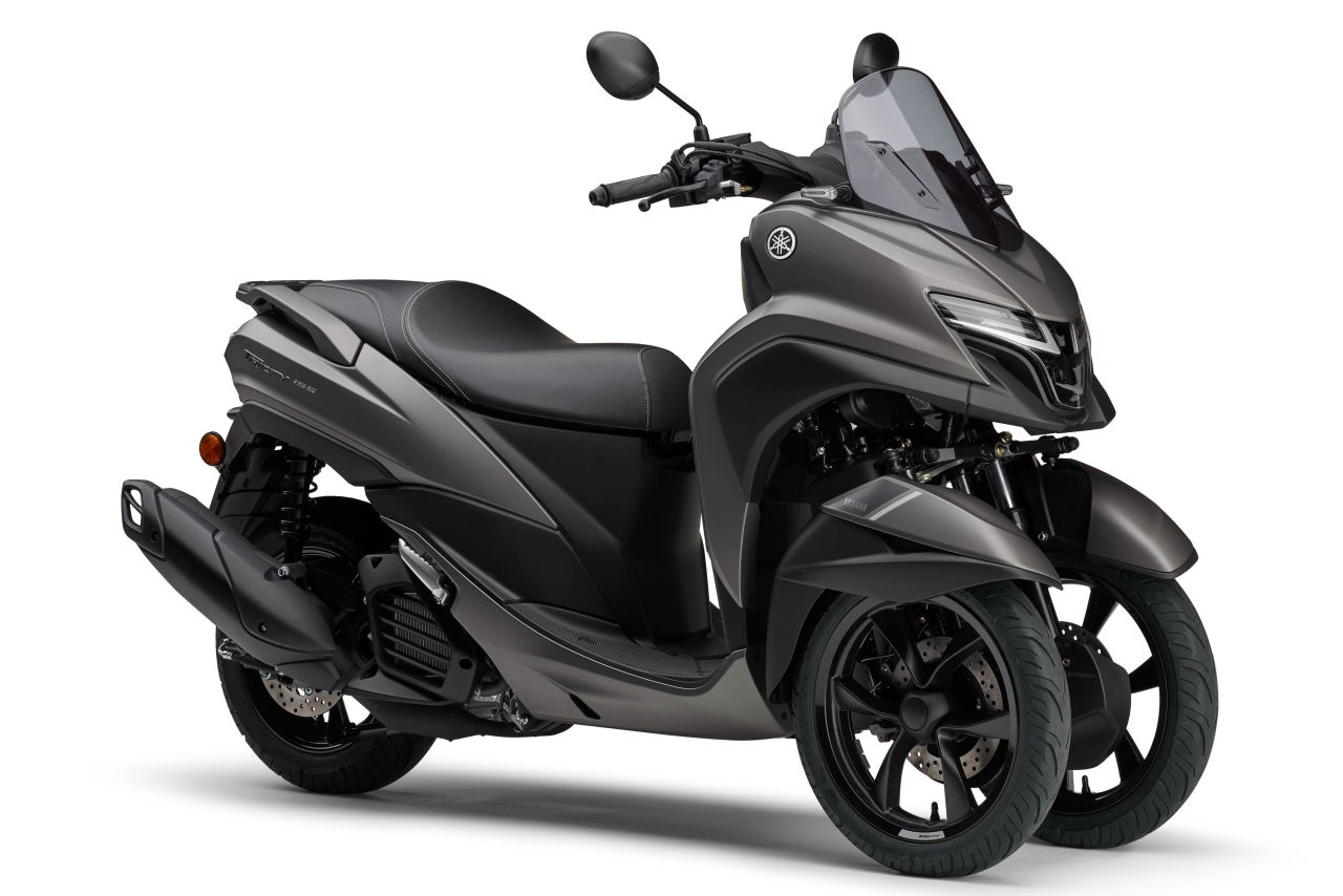 画像1: YAMAHA TRICITY155 2025年モデル 総排気量:155cc エンジン形式:水冷4ストSOHC4バルブ単気筒 シート高:770mm 車両重量:173kg 発売日:2025年9月25日 税込価格:61万6000円(艶消し灰、白、薄緑)