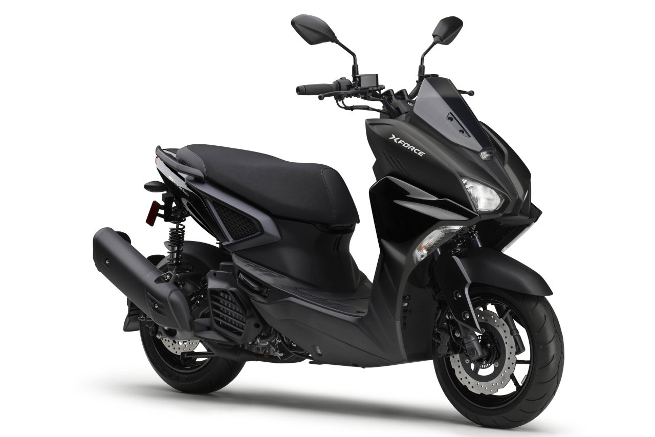画像4: YAMAHA X FORCE 2026年モデル 総排気量:155cc エンジン形式:水冷4ストSOHC4バルブ単気筒 シート高:815mm 車両重量:130kg 発売日:2024年9月20日 税込価格:40万7000円(暗緑、ベージュ、白、黒)