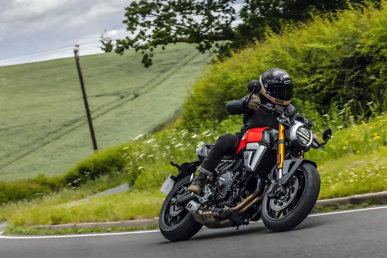 画像 : 5番目の画像 - 【画像24枚】スズキ「GSX-8T / GSX-8TT」の欧州ニューカラー - webオートバイ
