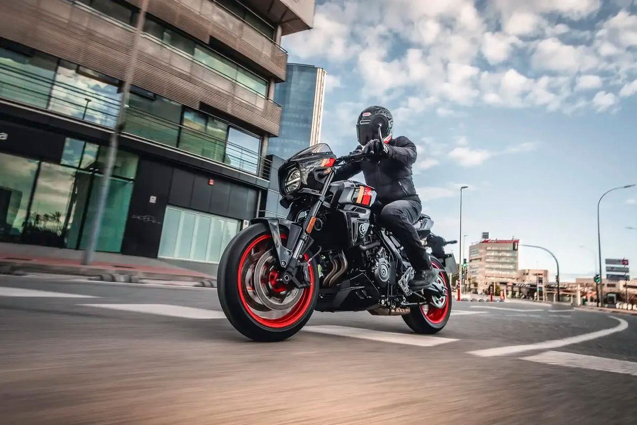画像 : 23番目の画像 - 【画像24枚】スズキ「GSX-8T / GSX-8TT」の欧州ニューカラー - webオートバイ