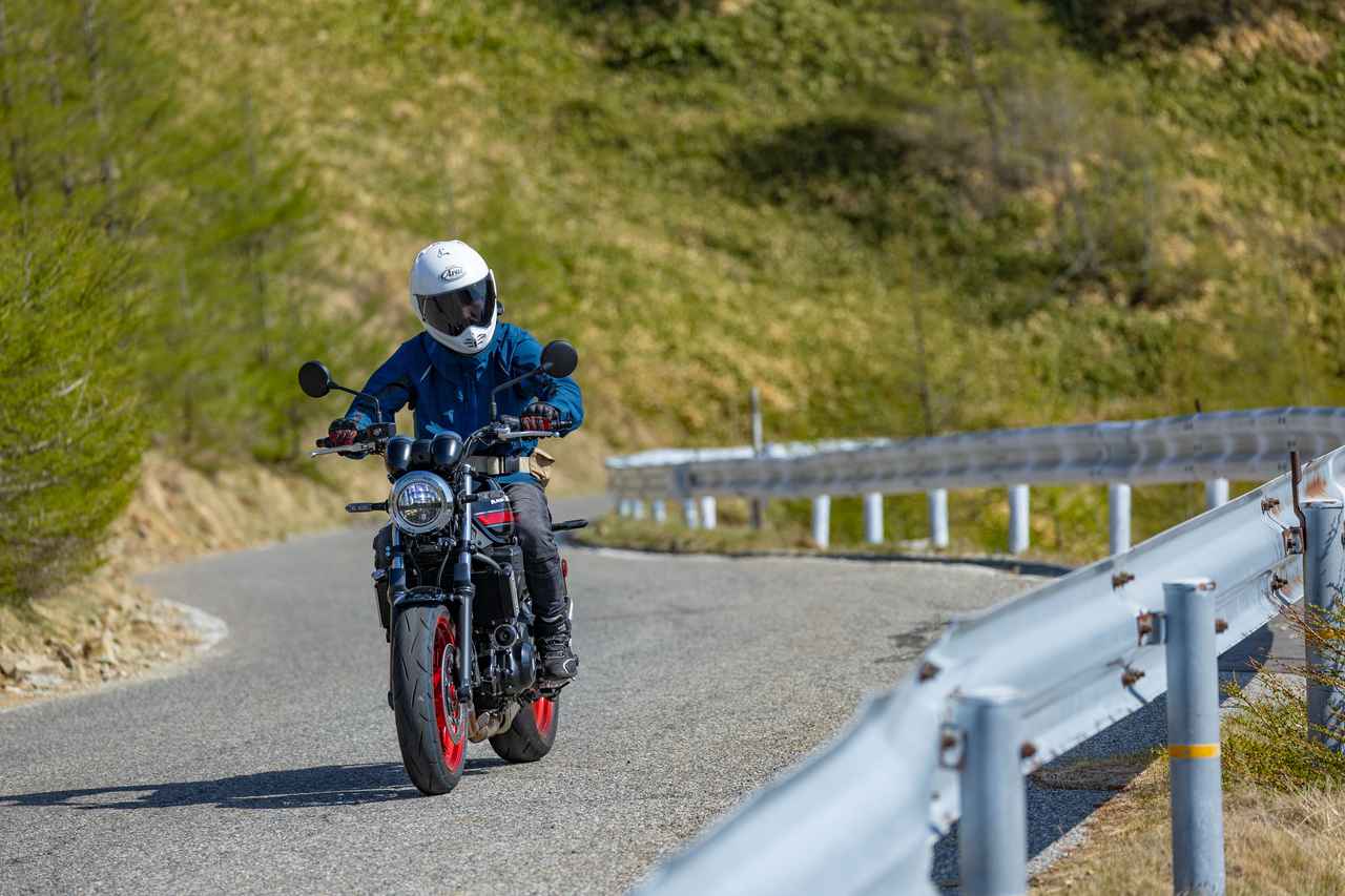 画像: 小道でも軽快なライディングが可能